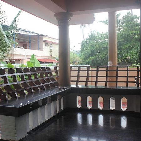 Alappuzha Navendu Home Stay מראה חיצוני תמונה